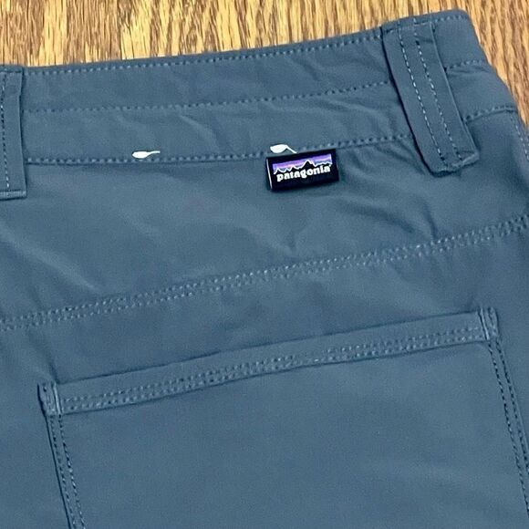 Travis Mathew Black Flat Front Golf Shirts. Size 36. - Picture 9 of 10